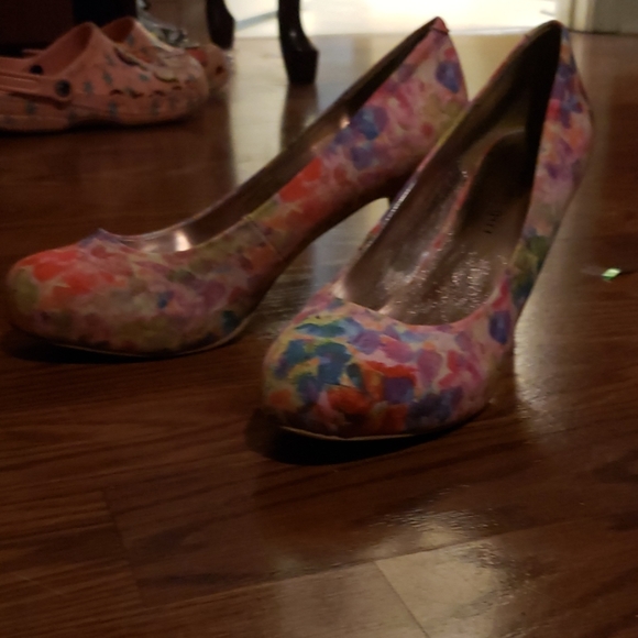 Floral stiletto pumps - Picture 2 of 4